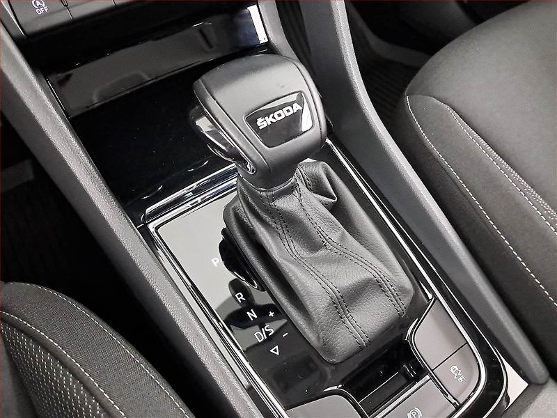 Škoda Karoq (2023) 1.5 TSI - fotka 13 z 22