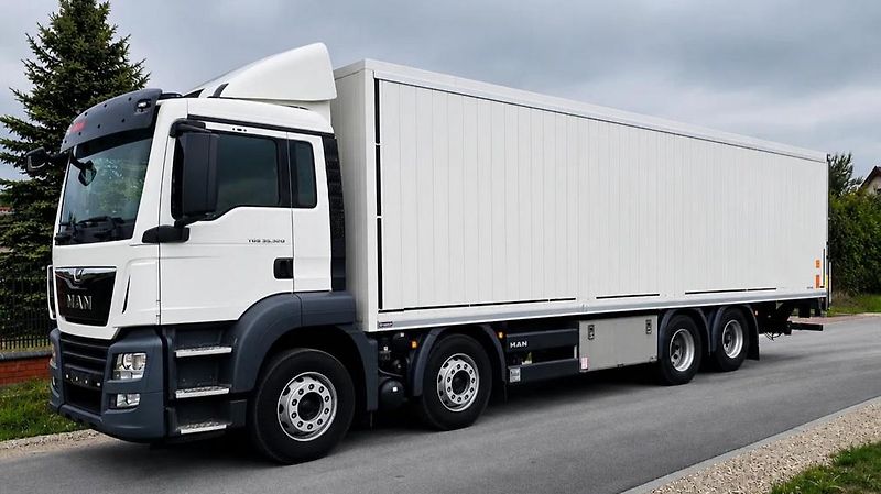 MAN TGS (2018) 35.320 8x2 skříň EURO 6 - fotografie inzerátu