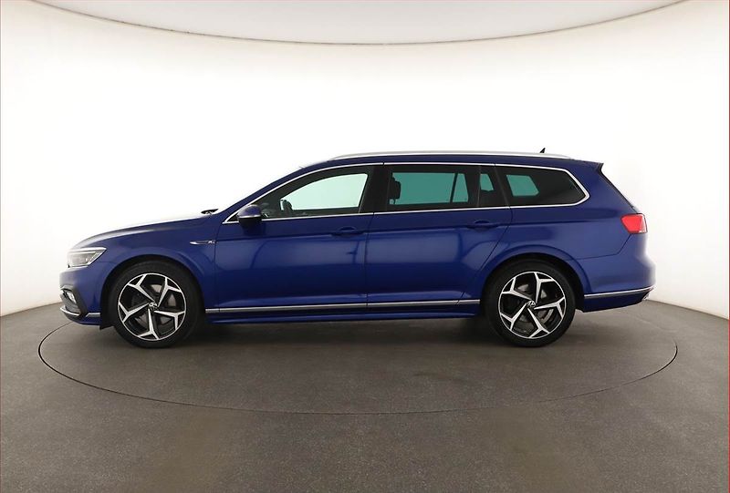 Volkswagen Passat (2022) 2.0 TDI - fotka 3 z 27