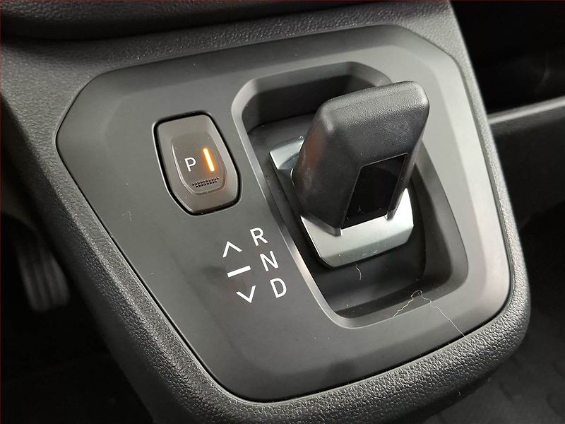 Renault Trafic (2025) 2.0 Blue dCi, Combi, 8 míst - fotka 13 z 21