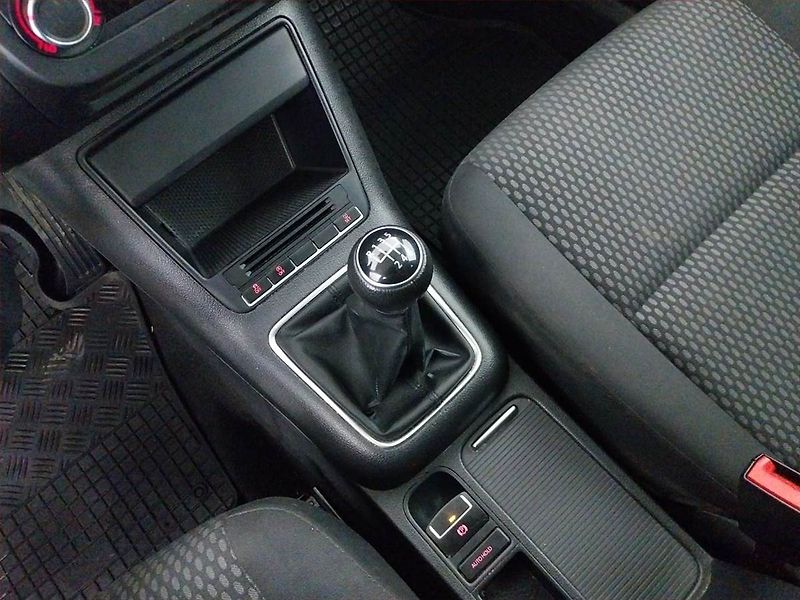 Volkswagen Tiguan (2011) 2.0 TDI, ČR,1.maj, Serv.kniha - fotka 13 z 16