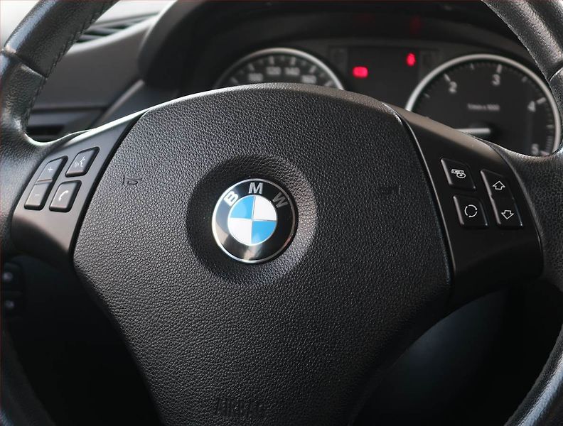 BMW X1 (2013) xDrive18d, 4X4, Automat - fotka 19 z 19