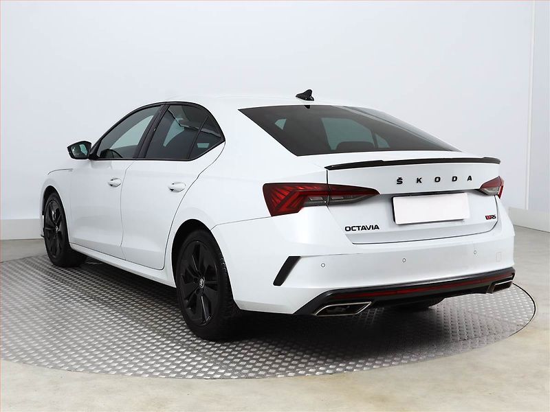 Škoda Octavia (2024) RS 2.0 TDI 4x4 - fotka 4 z 15