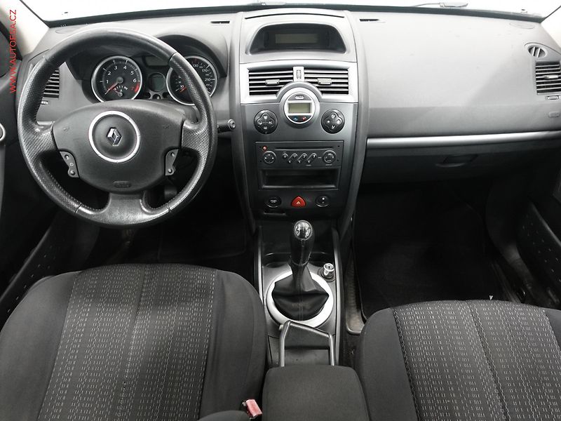 Renault Mégane (2006) 1.6i, ČR, AC, temp, STK2/28 - fotka 8 z 22