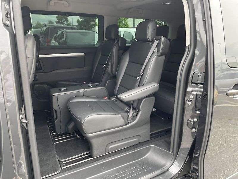 Toyota ProAce Verso 2.0 8AT L2 VIP 7S ODBĚR 3/2026 - fotka 12 z 30