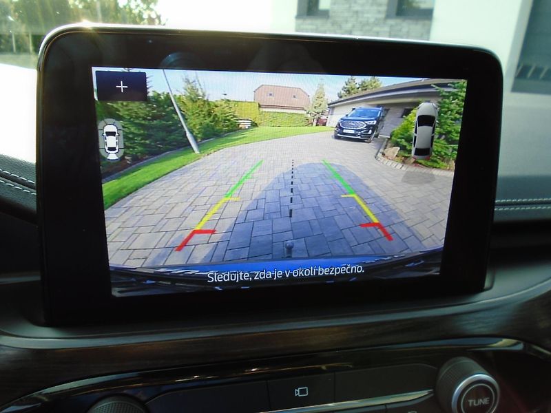 Ford Kuga 2,0EcoBlue 140kW AWD Vignale A - fotka 28 z 50