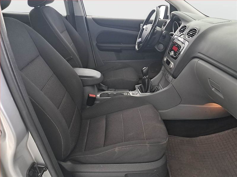 Ford Focus (2009) 1.6 TDCi, Serv.kniha, po STK - fotka 9 z 14