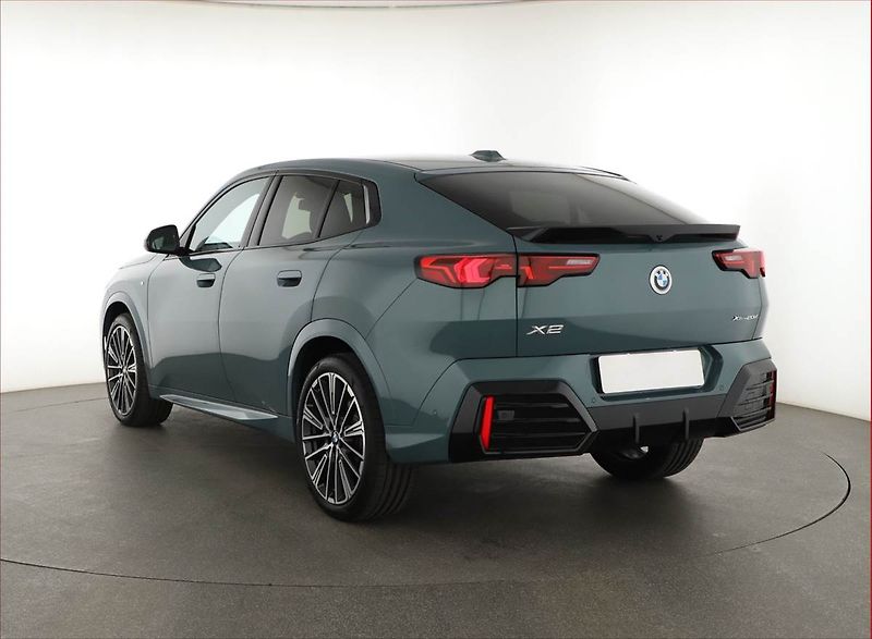 BMW X2 (2025) xDrive20d, Kamera - fotka 4 z 27