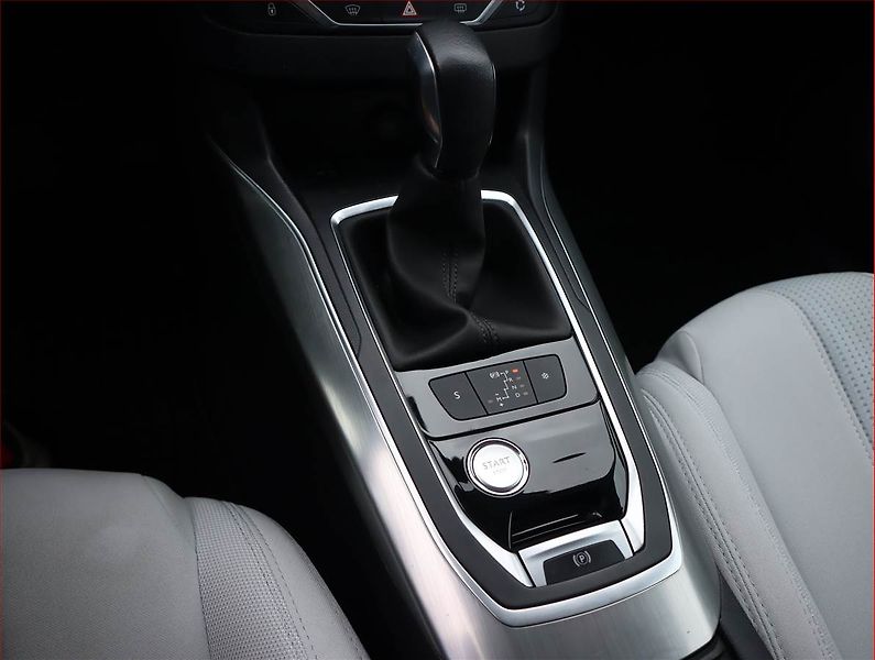 Peugeot 308 (2016) 2.0 BlueHDi, Automat - fotka 16 z 21