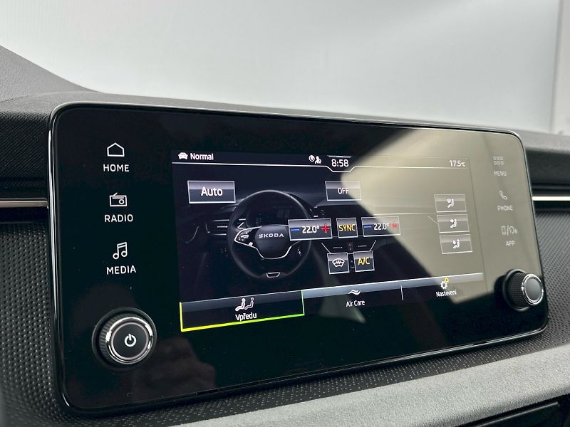 Škoda Kamiq (2025) 1.0TSI 85kW Top Selection - fotka 18 z 31