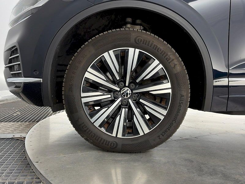 Volkswagen Touareg (2022) Elegance 3.0 TDI 170kW 4Motion - fotka 36 z 36