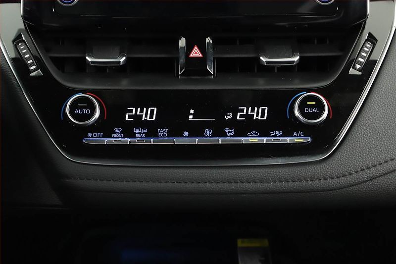 Toyota Corolla (2021) GR Sport 2.0 Hybrid - fotka 16 z 19