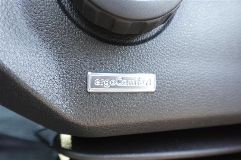 Volkswagen Crafter 2,0 TDi  L2H2 KLIMA SERVISKA - fotka 23 z 38