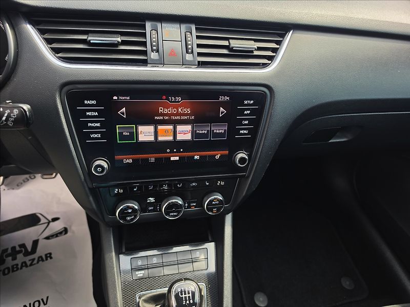 Škoda Octavia III 2,0 TSi 180KW RS Panorama - fotka 17 z 44