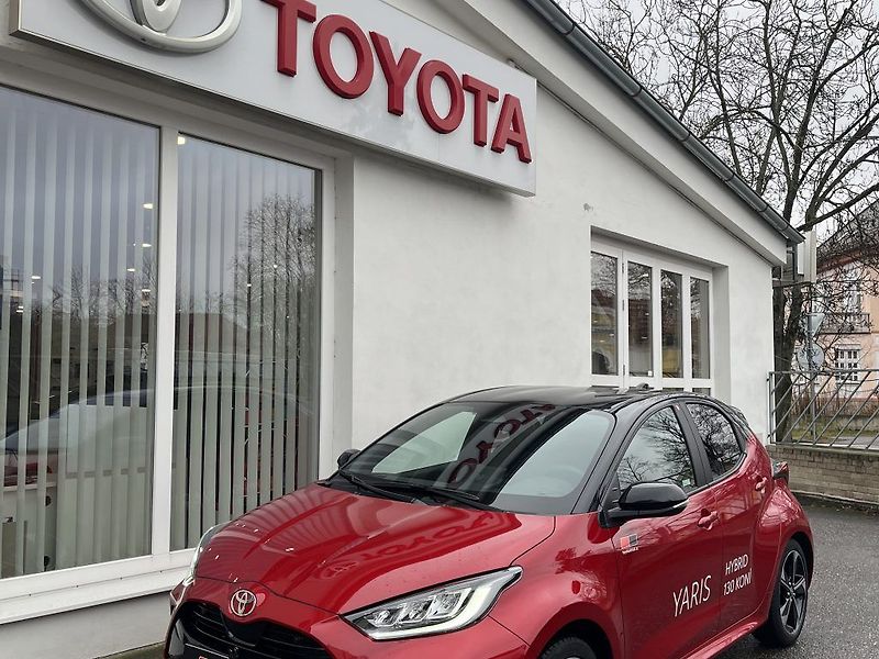Toyota Yaris 1.5 HEV 130, Executive - fotka 1 z 15