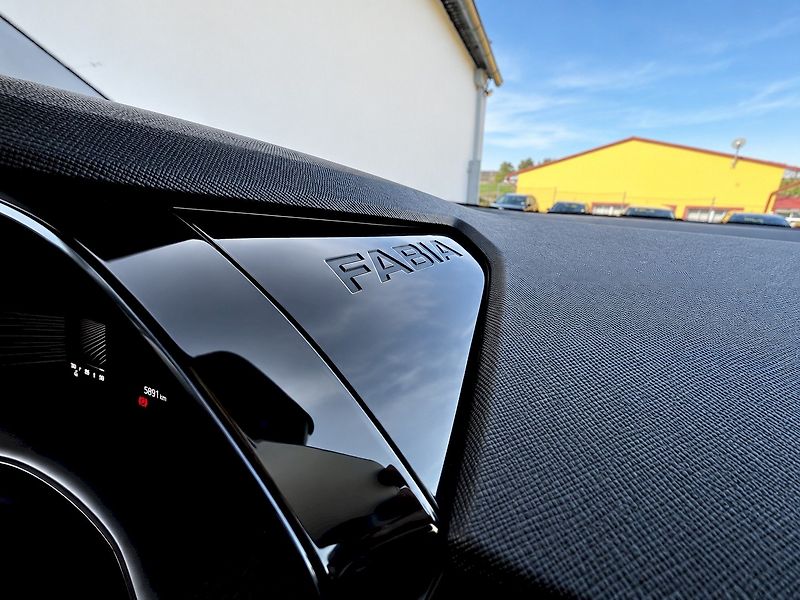 Škoda Fabia (2025) SELEC TS 70/1.0 M5F - fotka 36 z 42
