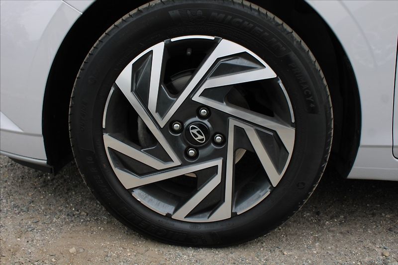 Hyundai i20 1,2 i  NOVÉ V ČR,SMART - fotka 27 z 30