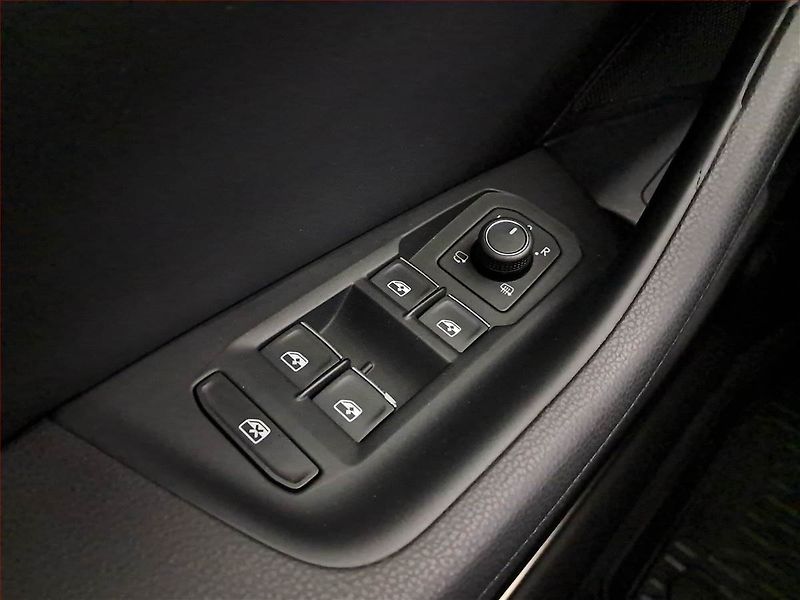 Volkswagen Passat (2017) Highline 2.0 TDI, Automat - fotka 17 z 19
