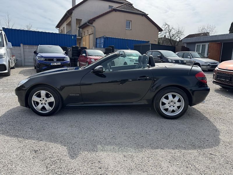 Mercedes-Benz SLK (2008) 200 KOMPRESOR 135KW  - fotka 5 z 31