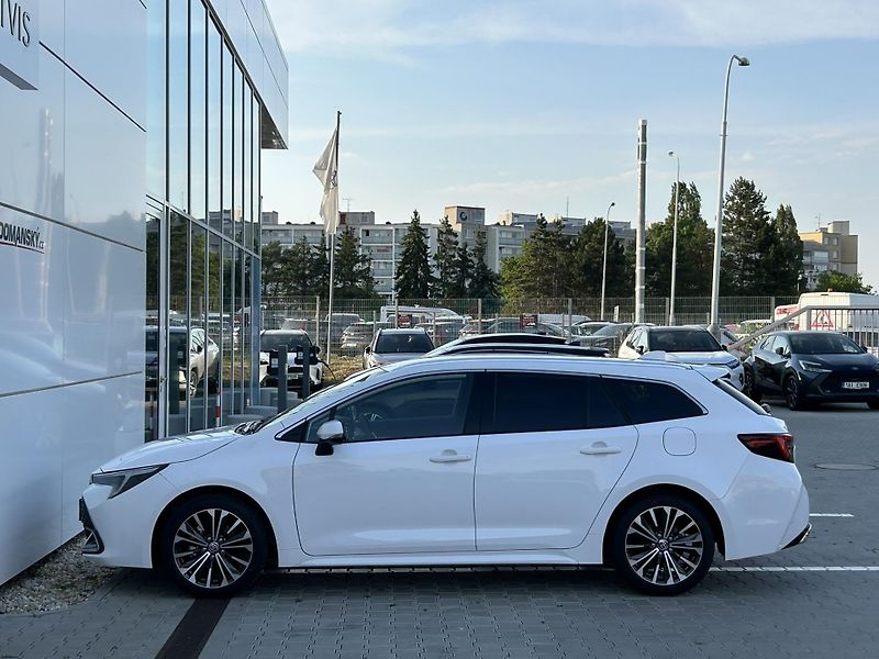 Toyota Corolla (2025) TS STYLE 1,8 HEV AT - fotka 12 z 14