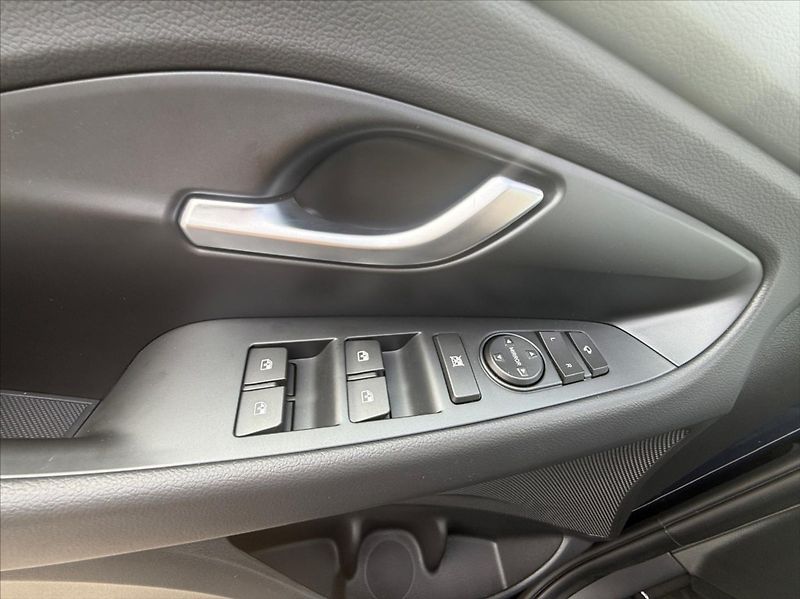 Hyundai i30 1,6 TGDI STYLE AT 1.MAJITEL - fotka 10 z 15