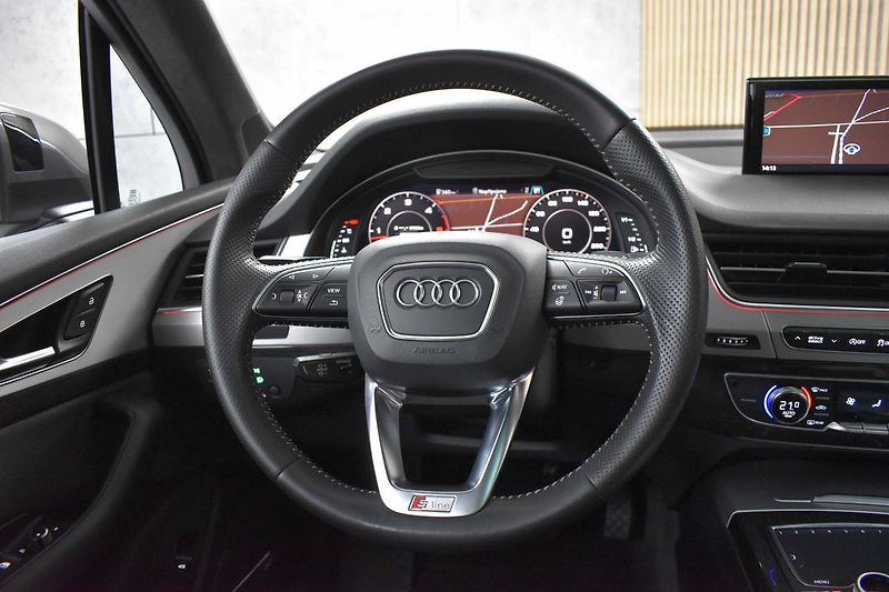 Audi Q7 3.0TDI REZERVACE - fotka 23 z 51