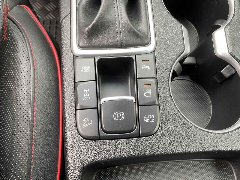 Kia Sportage (2021) 1.6CRDi 4x4, 2.maj,ČR, GT - fotka 19 z 20