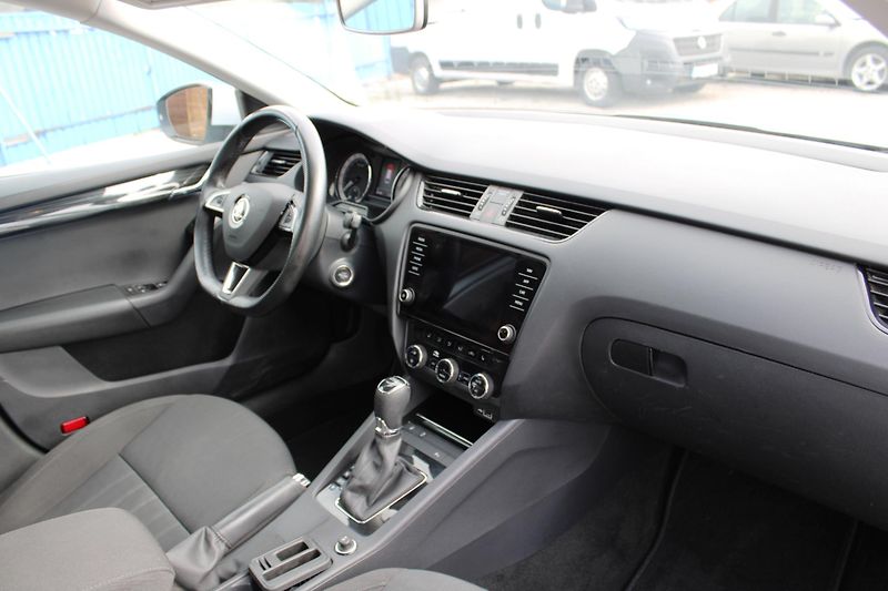 Škoda Octavia (2020) 2,0TDI KLIMA LED NAVI TEMPOMAT - fotka 14 z 16