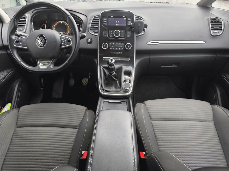Renault Scénic (2017) Zen 1.5dCi 110k - fotka 5 z 6