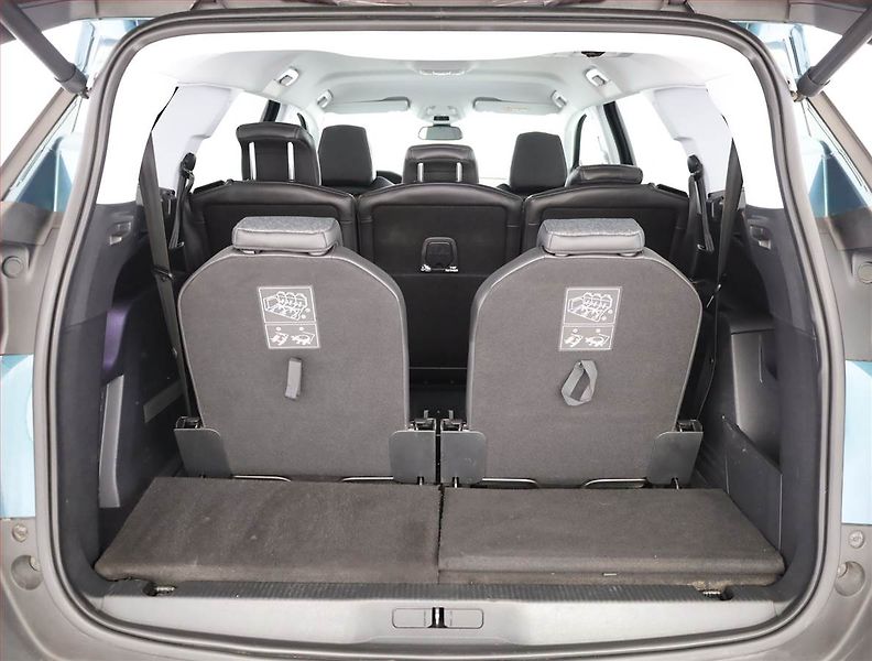 Peugeot 5008 (2018) 1.6 THP, Automat, 7 míst - fotka 19 z 21