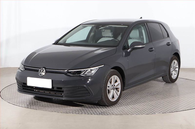 Volkswagen Golf (2020) 1.5 TSI, Navi, Tempomat - fotka 2 z 23