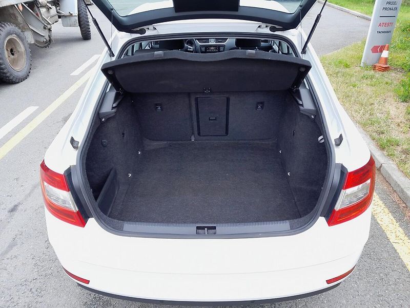 Škoda Octavia 1.6 TDI 85 kW - fotka 11 z 27