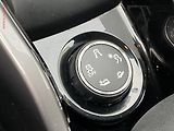 Peugeot 2008 (2017) 1.2 PT, ČR, Active, AT - náhled 16