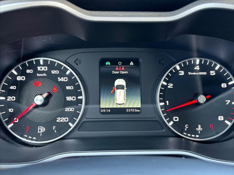 MG ZS 1,5 VTi  Essential Manuál - fotka 21 z 23