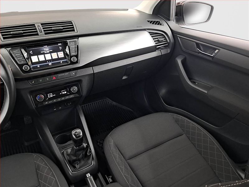 Škoda Fabia (2018) Style 1.0 TSI, Tempomat - fotka 8 z 17