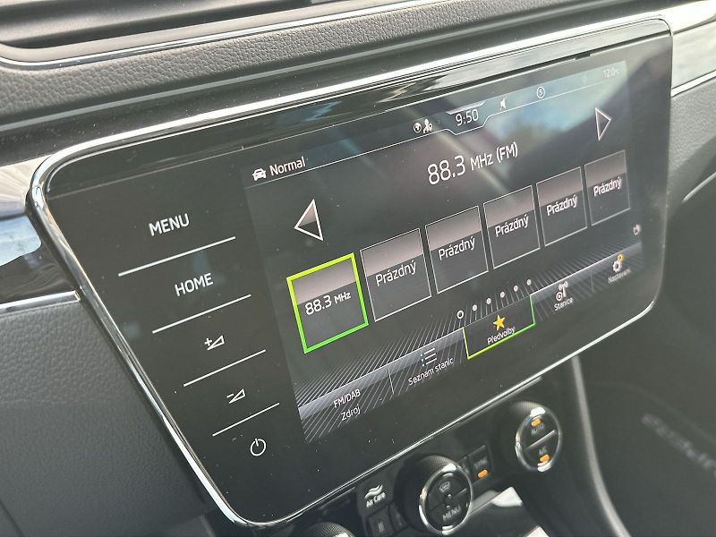 Škoda Superb (2023) Combi 2.0 TSI DSG L&K - fotka 14 z 38