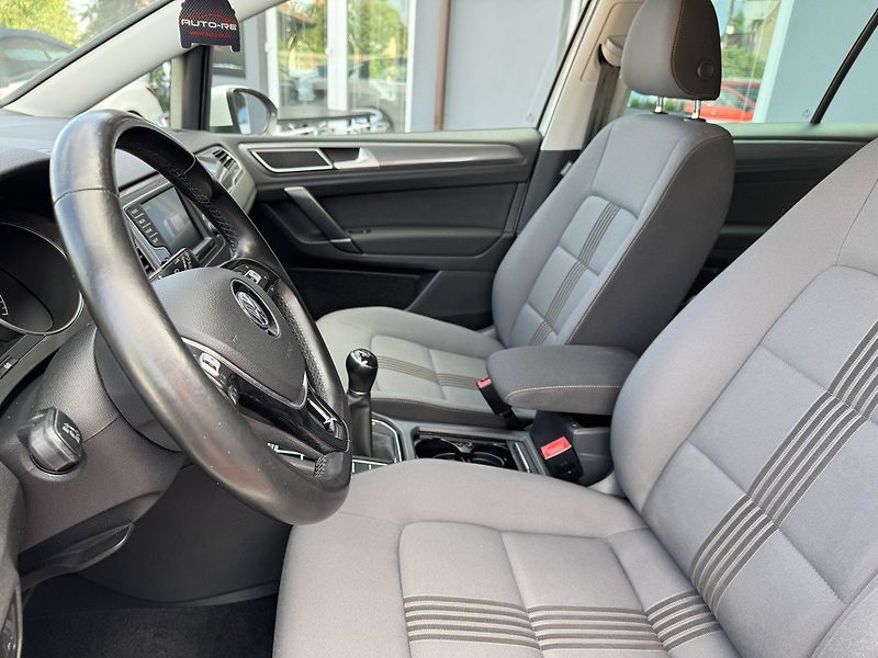 Volkswagen Golf Sportsvan (2016) 1.2TSi Digi Klima Tempomat - fotka 25 z 50