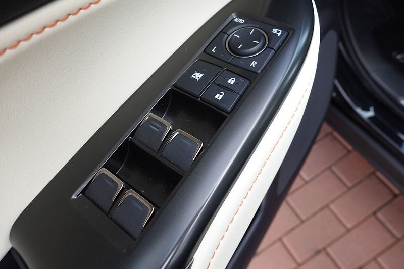 Lexus NX 350h ZLEVNĚNO NX350h Prestige Plus - fotka 10 z 34