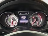 Mercedes-Benz GLA (2015) 220 CDI 4MATIC, 4X4 - náhled 11