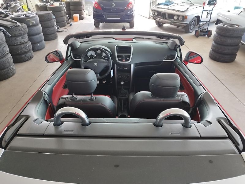 Peugeot 207 (2007) 1,6I,88KW,ALU,KŮŽE,CD,SER.KN - fotka 9 z 22