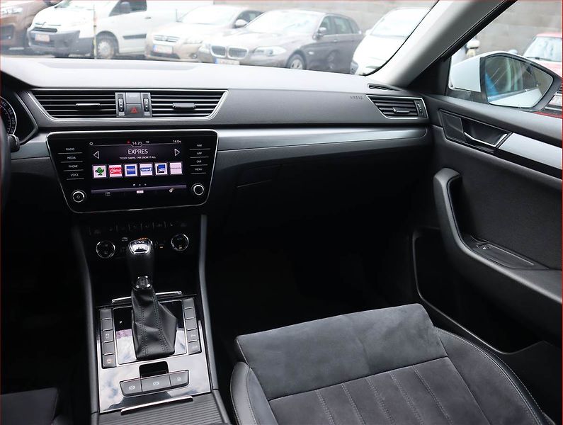 Škoda Superb (2018) 2.0 TDI, 4X4, Automat - fotka 8 z 23