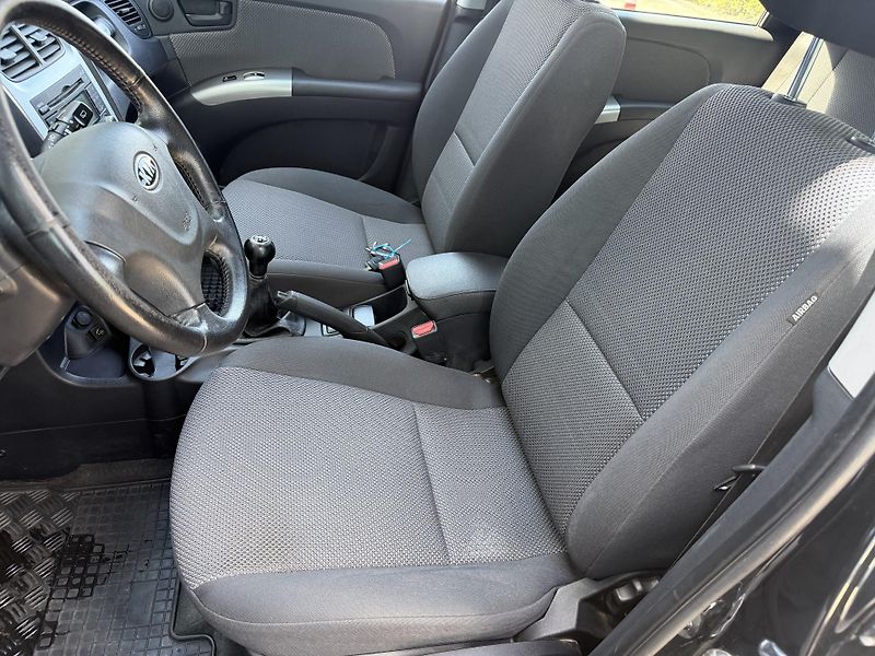 Kia Sportage (2010) 2.0 104KW 4X4 BA/LPG ČR 2.MAJ - fotka 16 z 18