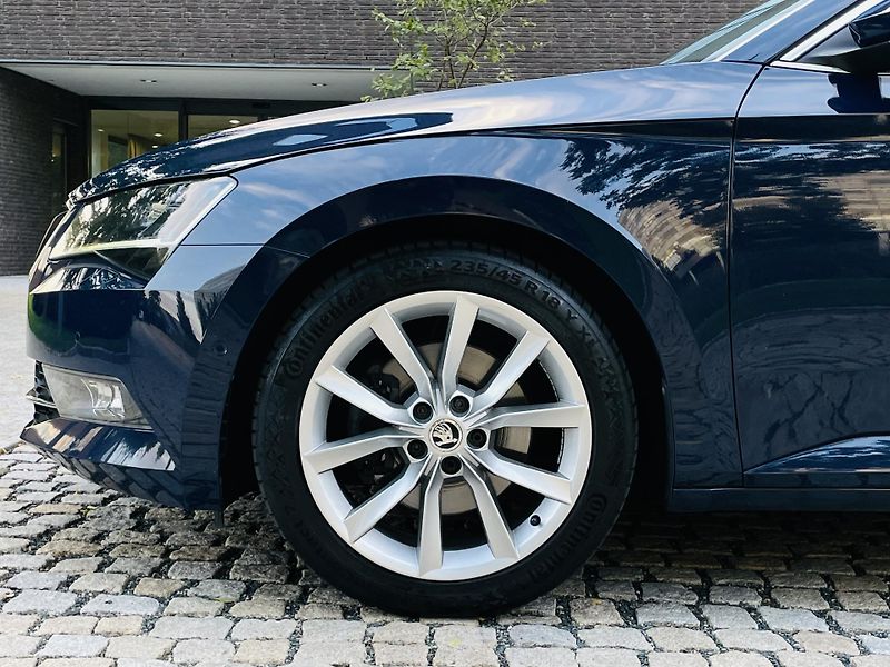 Škoda Superb 2.0TDI DSG TAŽNÉ NEZÁVISLE TOP - fotka 53 z 53
