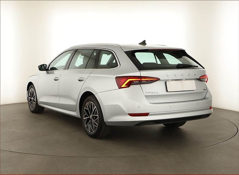 Škoda Octavia (2022) Style 1.5 TSI e-tec - fotka 4 z 14