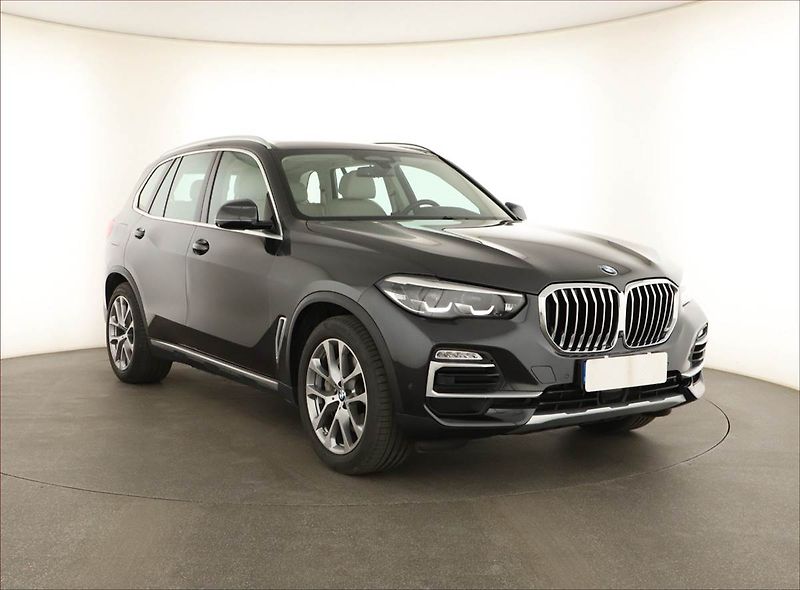 BMW X5 (2020) xDrive45e iPerf. - fotka 1 z 21
