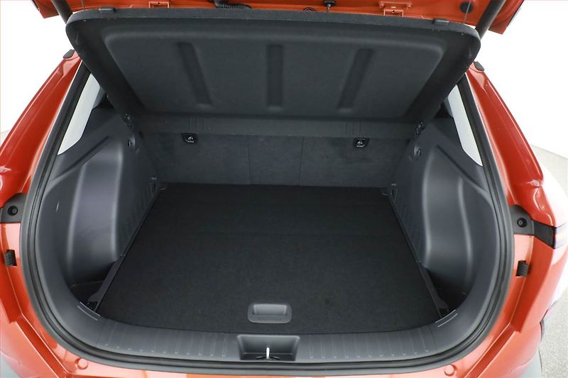Hyundai Kona (2025) Electric 48 kWh, SoH 100% - fotka 10 z 21