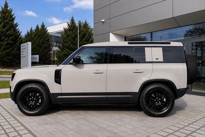 Land Rover Defender (2026) 110 D200 S - fotka 2 z 29