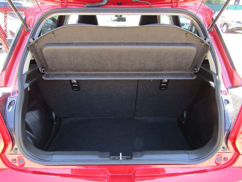 Suzuki Swift (2023) 1.2i, ČR - fotka 7 z 18