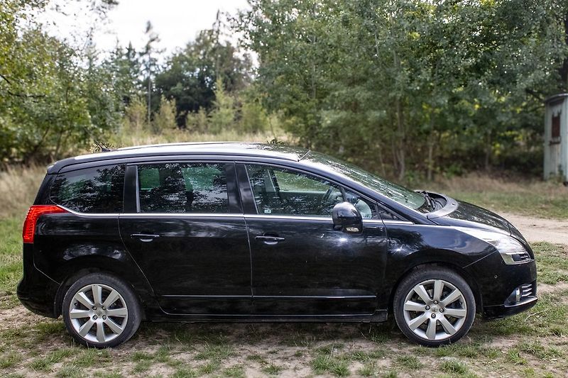 Peugeot 5008 - fotka 4 z 36