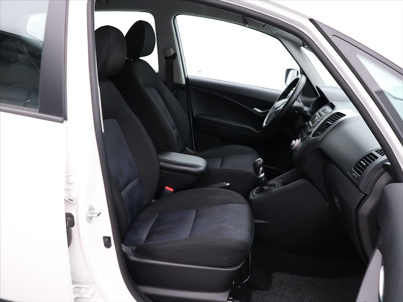 Hyundai ix20 1,4 I 66KW CZ KLIMA - fotka 11 z 24